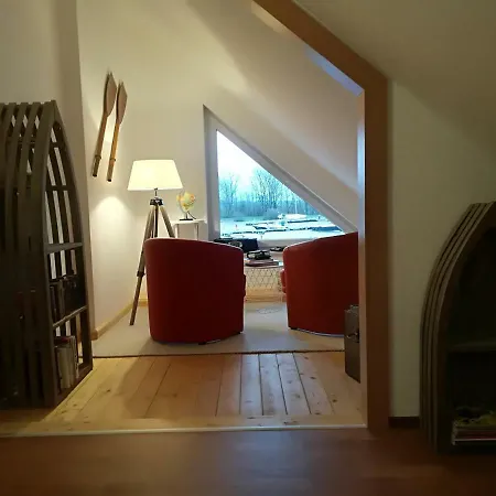 Kaeptn's Koje Apartamento Weener